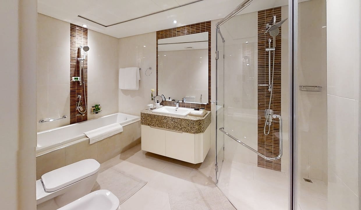Harbour-Heights-Super-Penthouse-Bathroom (1)